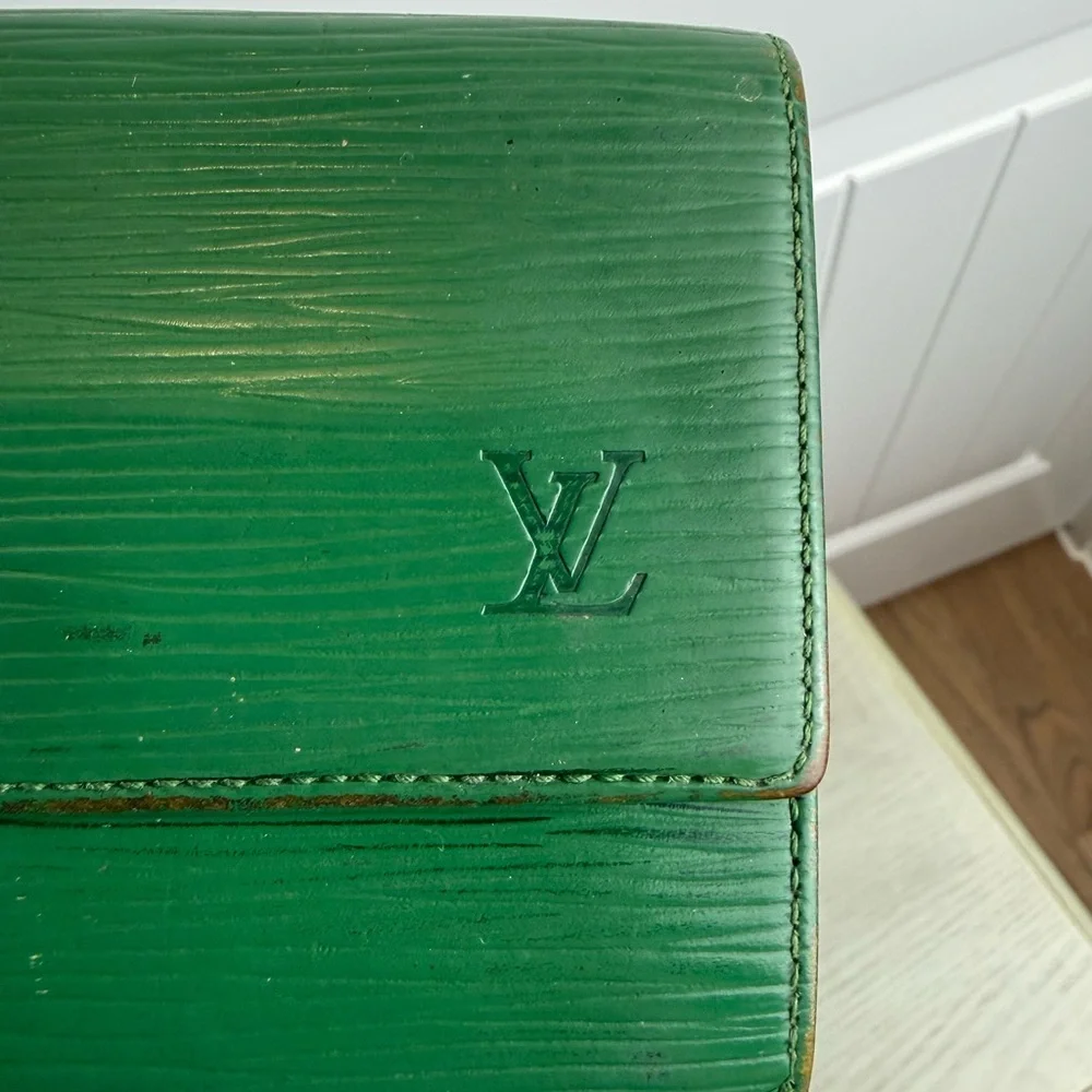 Louis Vuitton Epi Green Elise double side Wallet *Authentic*